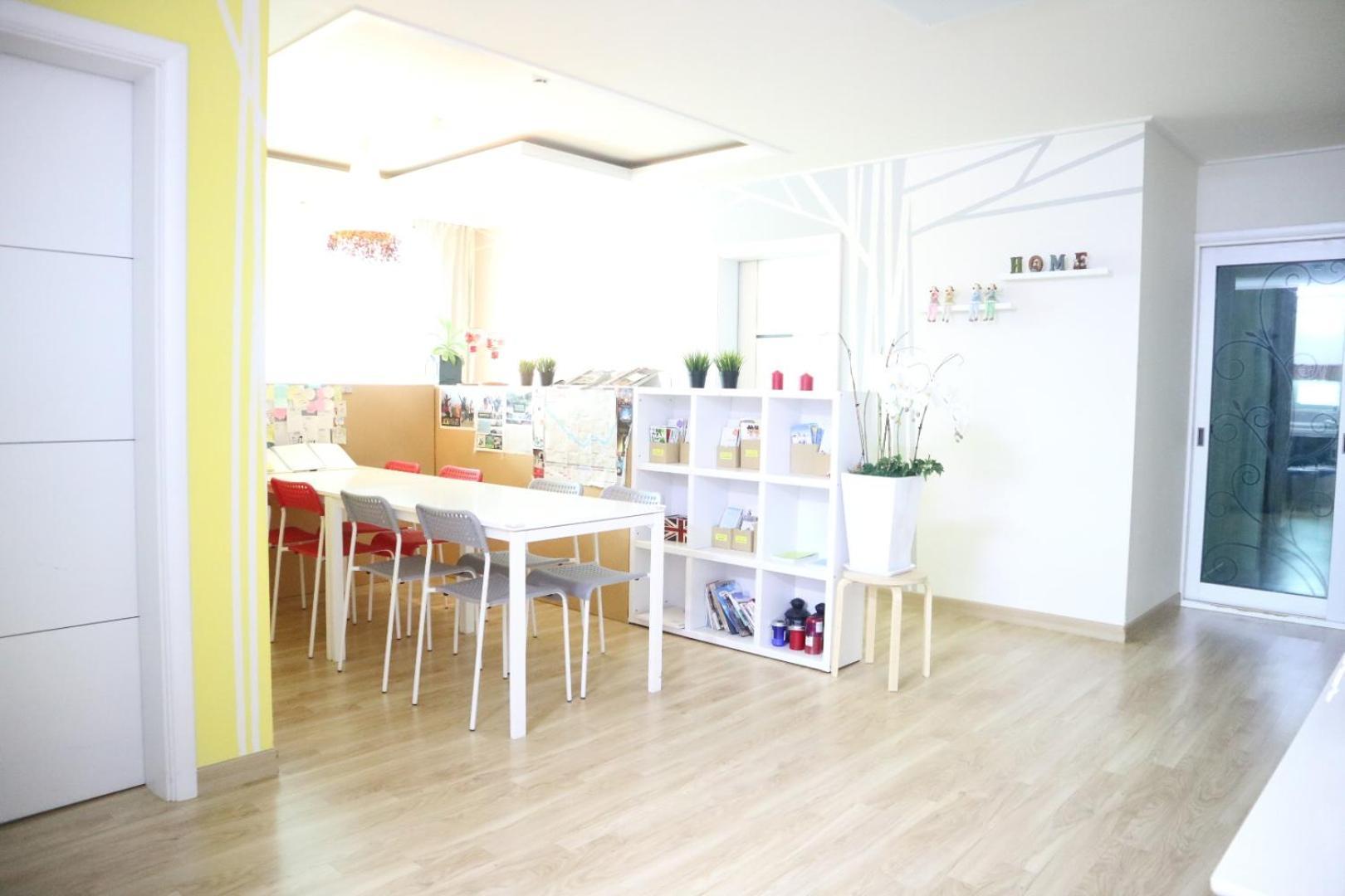 Incheon Airport Mr Kim Guest House Экстерьер фото