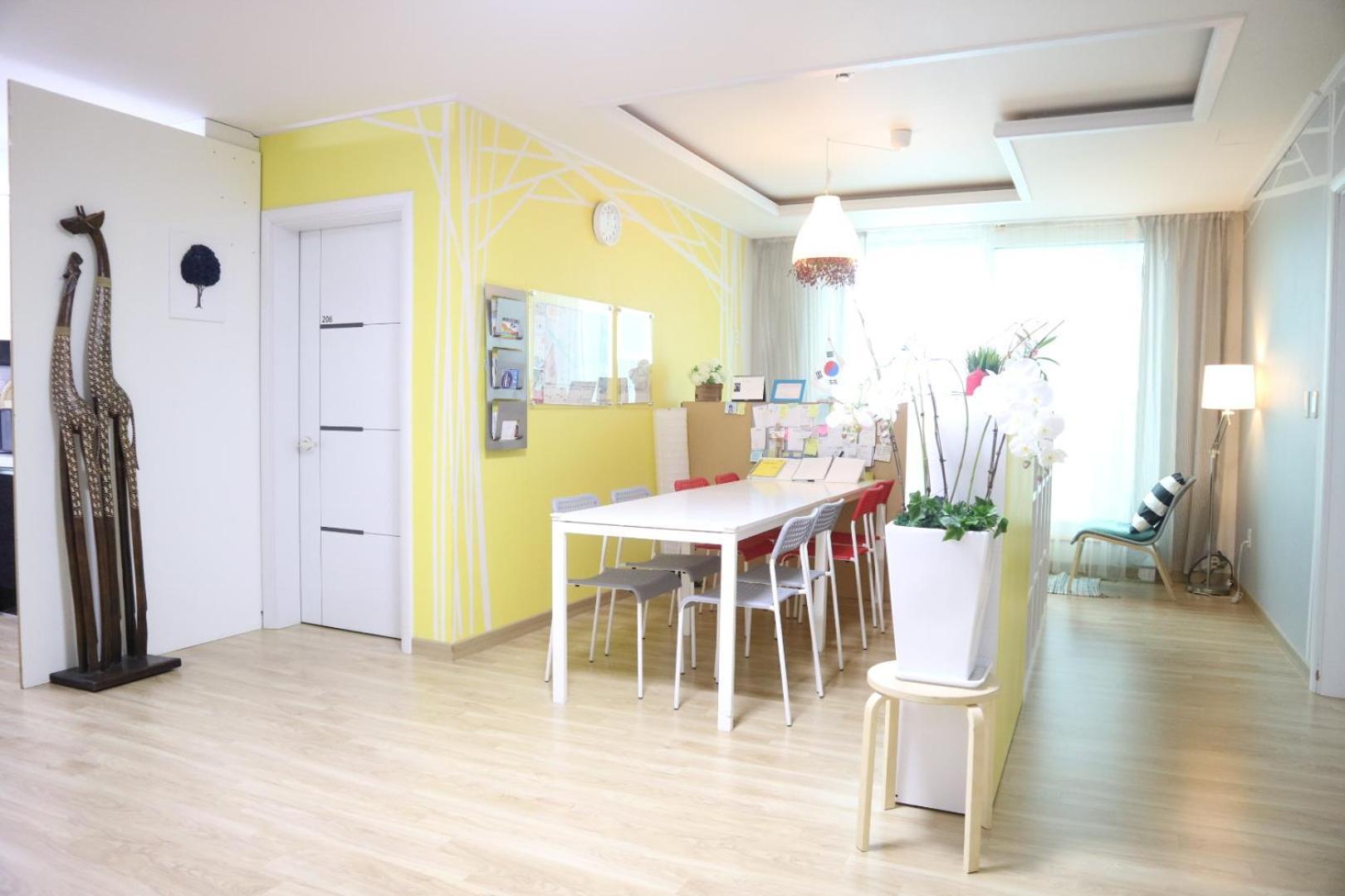 Incheon Airport Mr Kim Guest House Экстерьер фото