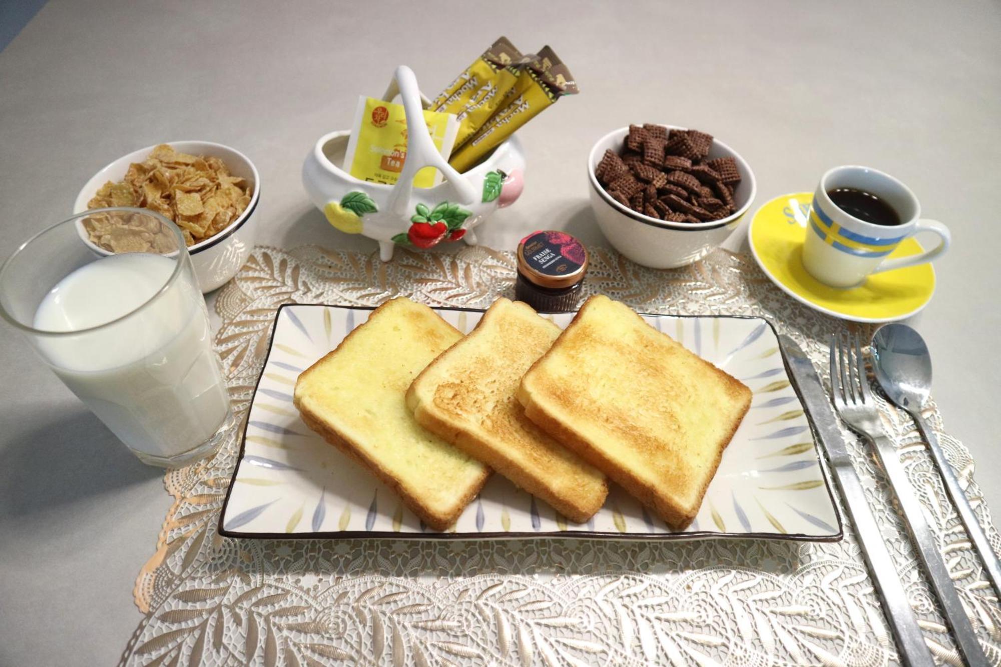 Incheon Airport Mr Kim Guest House Экстерьер фото